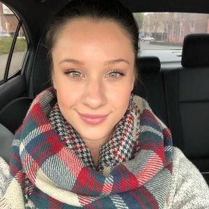 Meet your Posher, Lera